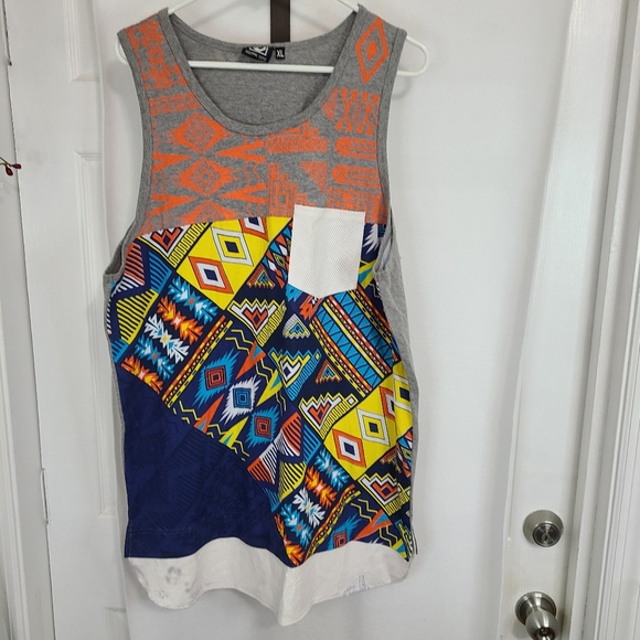 Squrre Zero Woman's Sleeveless Tank Top, Size: XL Color: Grey with color pattern - Picture 3 of 16